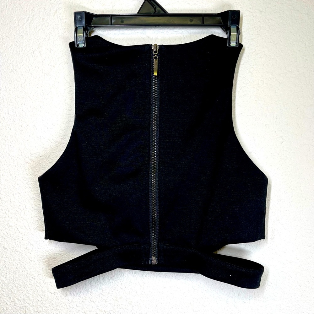 Lucy pairs crop top
